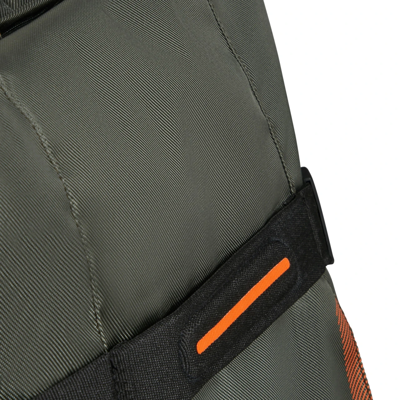 American Tourister Urban Track Wheeled Duffle L - 79cm - Image 19