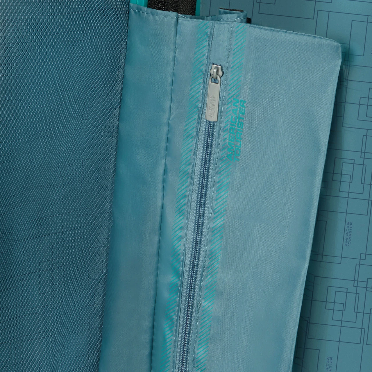 American Tourister Aerostep Expandable Large Suitcase - 77cm - Image 6