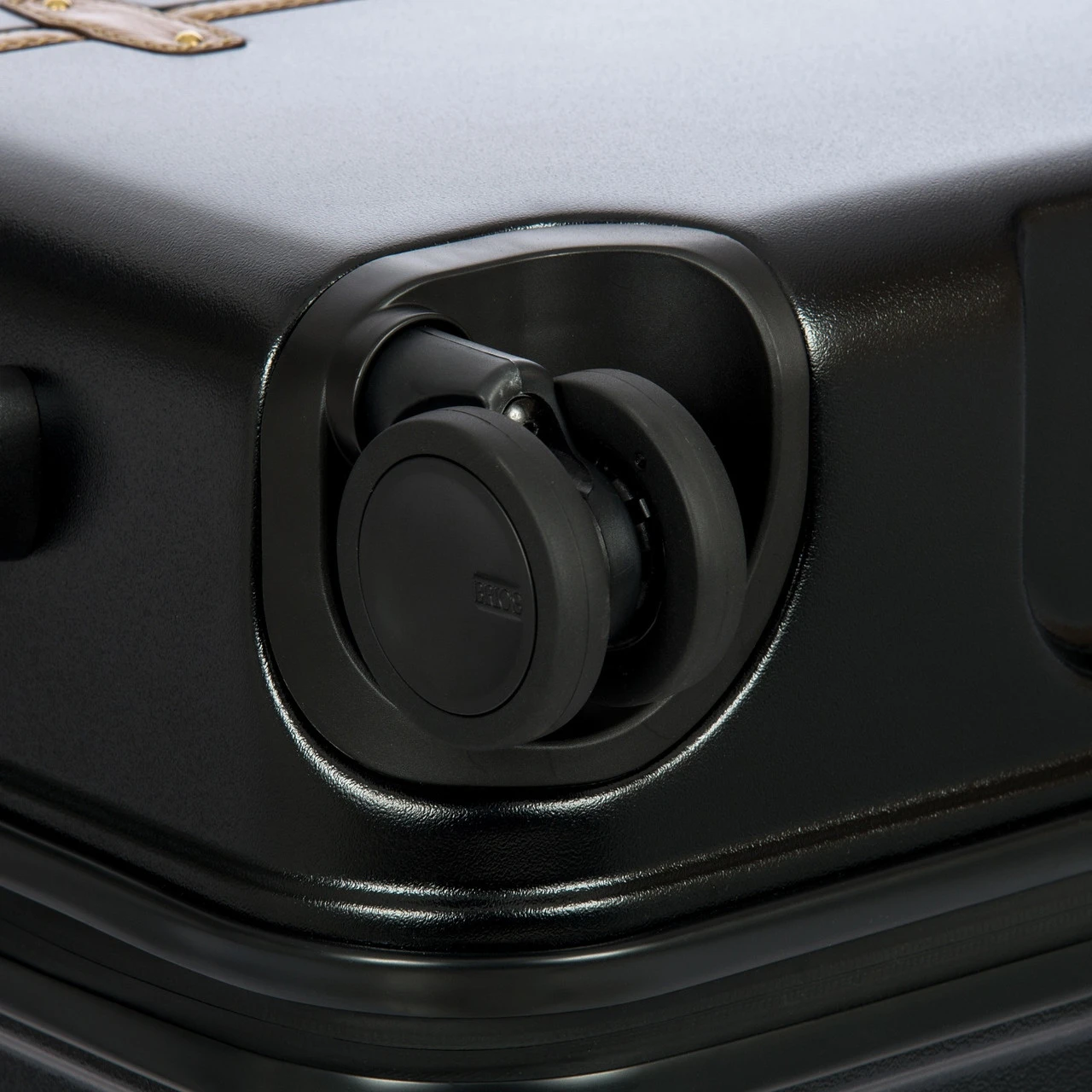 Bric's Bellagio 2 4 Wheel XL Travel Trunk - 82cm - Image 9