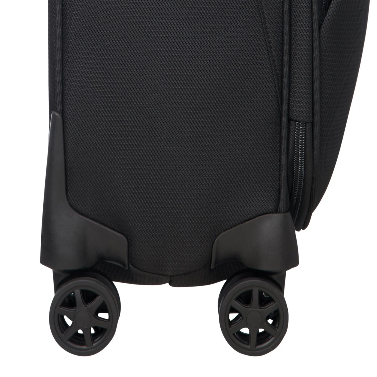 Samsonite Spark SNG Eco 4 Wheel Expandable Suitcase - 67cm - Image 14